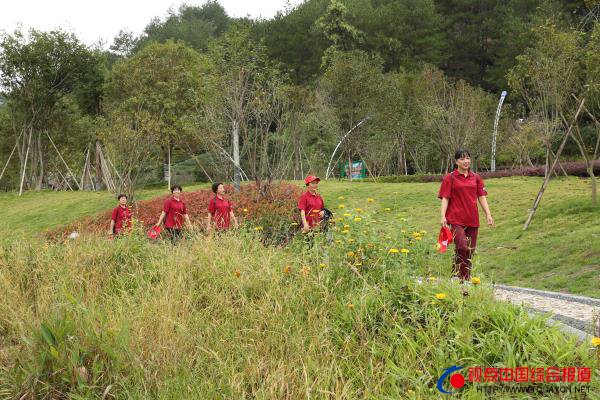 福建：武夷山举办绿色环保健康行
