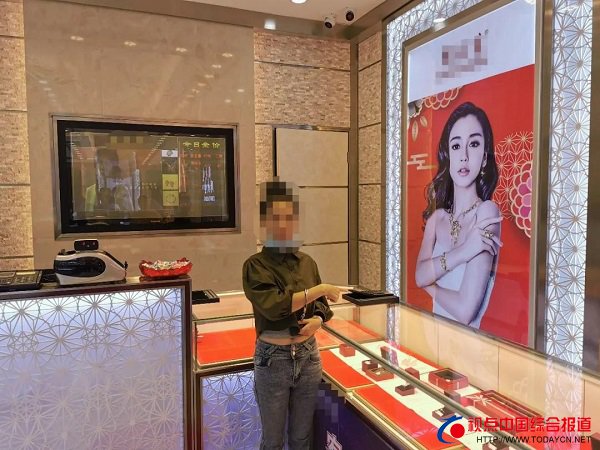 福建：嗜赌如命，她竟将“贼手”伸向自···