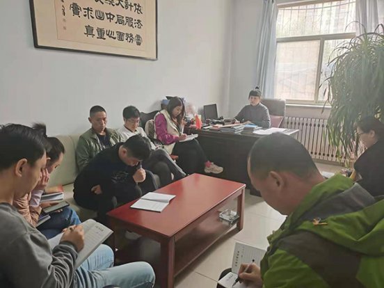 牧野区审计局紧抓业务学习不放松